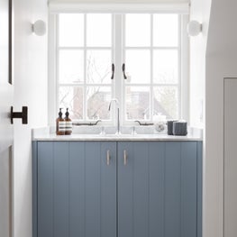 Bathroom with a view ! .. 