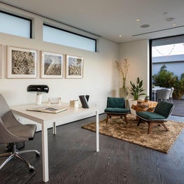 BEVERLY HILLS BACHELOR PAD