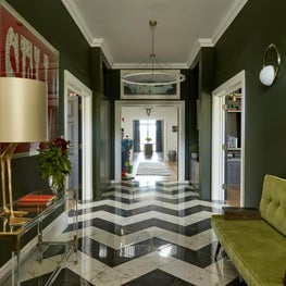 Woodland Manor, Hallway