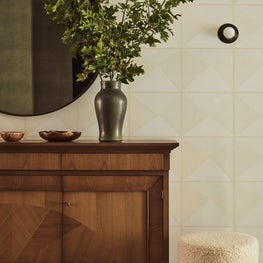 Entry Console with Round Mirror