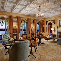 Cast plaster coffered ceiling and traditional Georgian details in Palm Beach