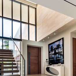 Modern entrance foyer | Bal Harbor Residence