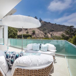 Beverly Hills Second Floor Terrace