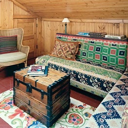 Wisconsin Lake Home with Farmhouse Style: Vintage Quilts for Custom Bench Seatin