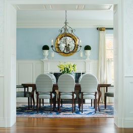 Light and Airy Dining Ruom