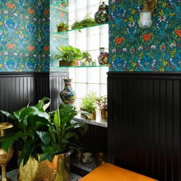 Portfolio: vintage accessories display