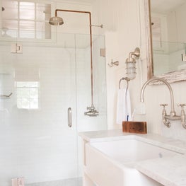 Hemingway - Bathroom Detail