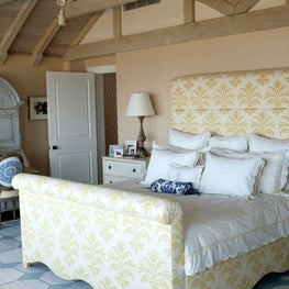 Master bedroom sitting area