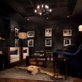 ShowHouse - Cigar room