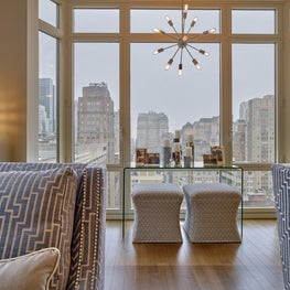 Rittenhouse Square, Philadelphia apartment