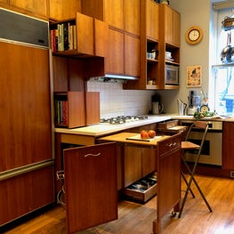 Narrow Chelsea Townhouse Showcasing Optimized Storage