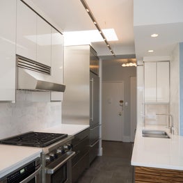 Modern Open Kitchen with Custom Redgum Veneer Island Table & Cabinetry