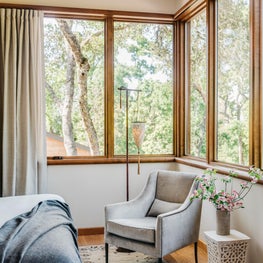 Ridgeview Retreat - Master Bedroom Sitting Area