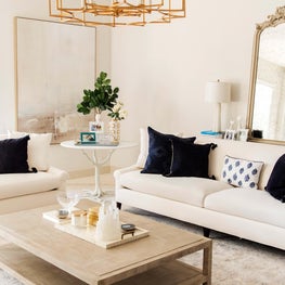 Fashionable Hostess' Living Room | Miami