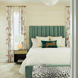 Fresh Hues:: A Waterfront Retreat