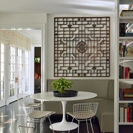 Cozy breakfast niche