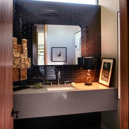 South Harbor Powder Room