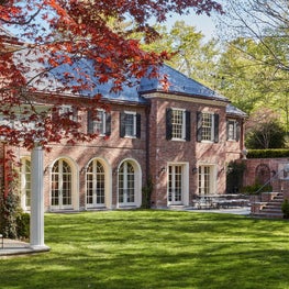 Renovated Georgian, Lawn