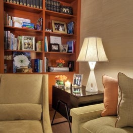 EAST HAMPTON CONTEMPORARY Lacquered Cabinetry