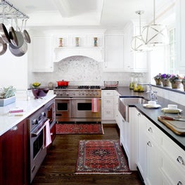 Transitional Courtyard Home