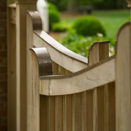 River Estate - Garden Gate 