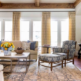 Traditional Living Room