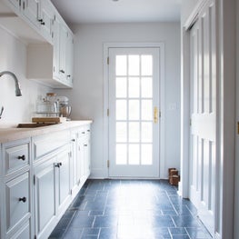 Modern Farmhouse Butlers Pantry/Mudroom