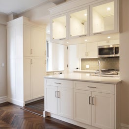 Contemporary Open White Custom Kitchen/Cabinetry