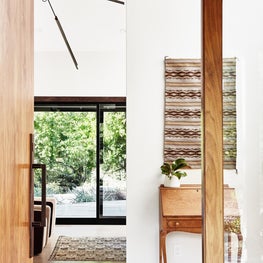 Soulful Home Entry with ceiling lined with charred wood(Japanese shou sugi ban) 