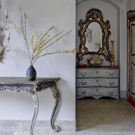 Strand Beach, hallway