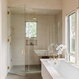 Country Club Drive Master Bathroom