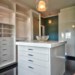 Hyde park kitchen island detail