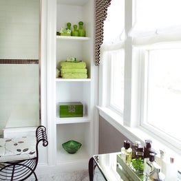 Quogue master bathroom with marble floor, lime green accents