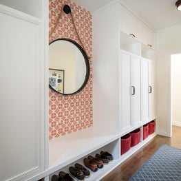 Esmerado Mudd Room Entry