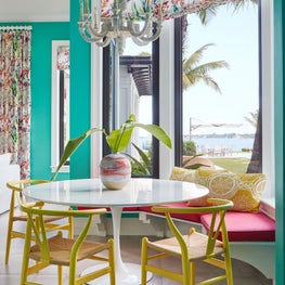 Bright and cheerful breakfast nook 