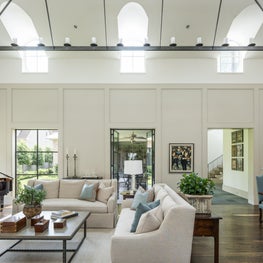 Bright and Spacious Great Room