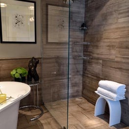 Modern High-Rise Bath