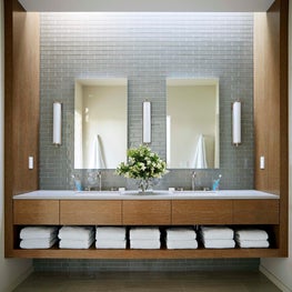 South Harbor Master Bath
