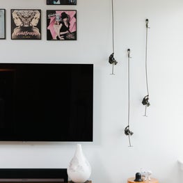 Brooklyn Living Room, Wall Statues and Accessories 