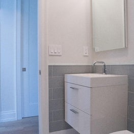 Garden Street/Modern Bathroom