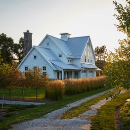 Three Barn Farm: A Chic 3 Barn Farmhouse Estate