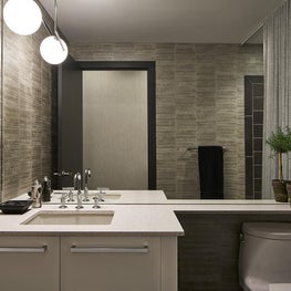 Superior, Powder Room