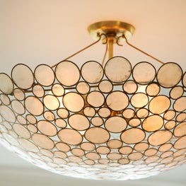 Cliffside Perch, Lighting 