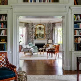 Summer Country House, Library