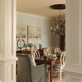 Roswell Residence, Dining Room with paneled columns