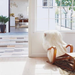 The Apartment By The Line