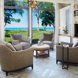 Modern Lakefront Home