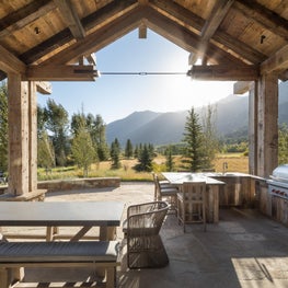 Rendezvous - Outdoor Kitchen