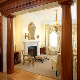 Fluted Columns Screen Traditional Living Room