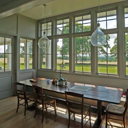 Breakfast bay window